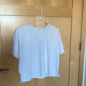 White kind of cropped tee